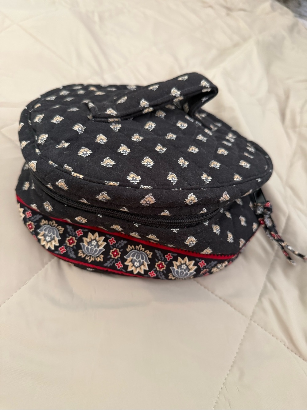 Vintage Vera Bradley Classic Black round Cosmetic Case